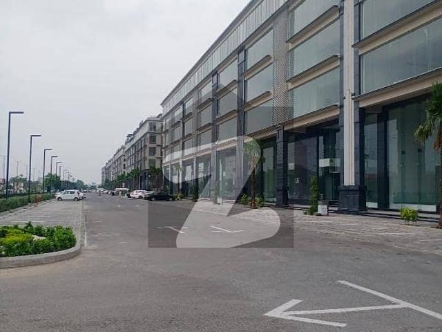 Brand New Luxury 10 Marla Corner Full Building for Rent Prime Location in Defence Raya Fairways