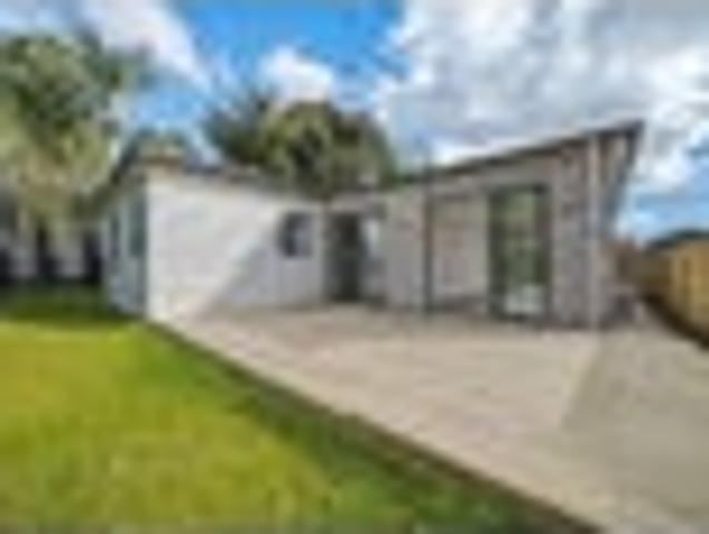Brand New Luxury 4 Bdrm with Granny Poential