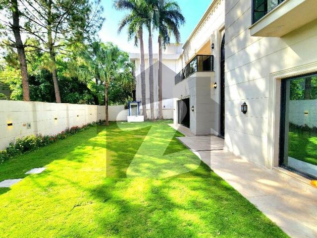 Brand New Luxury 7 Bedroom House F 6