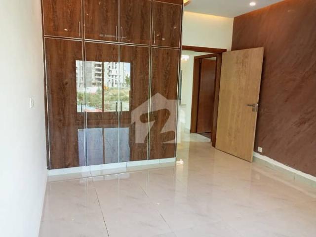 Brand New Luxurious Apartment For Rent Prime Location