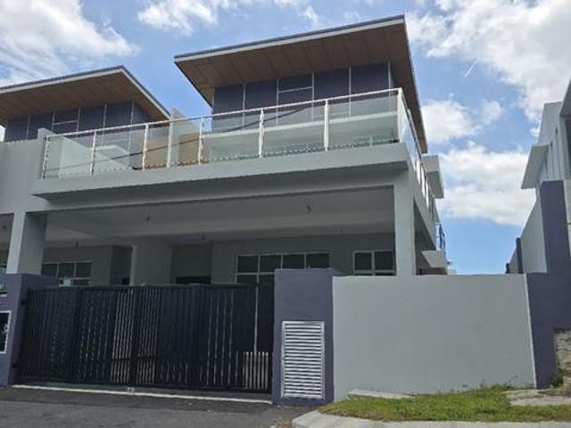 Brand new modern gated semiD house Taiping