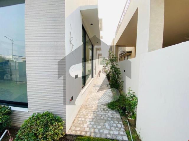 Brand new modern home in dha phase 8 ex park view