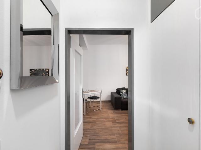 Brand new, modern 1 bedroom apartment in the city centre near main station, with optional car park, Leverkusen Amsterdam Apartments for Rent