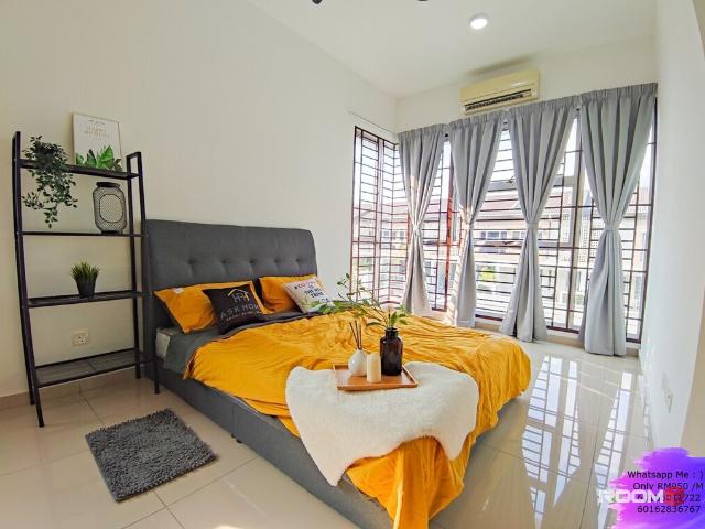 BRAND NEW Master Room at Rimbayu FOR RENT Quality & Low Density