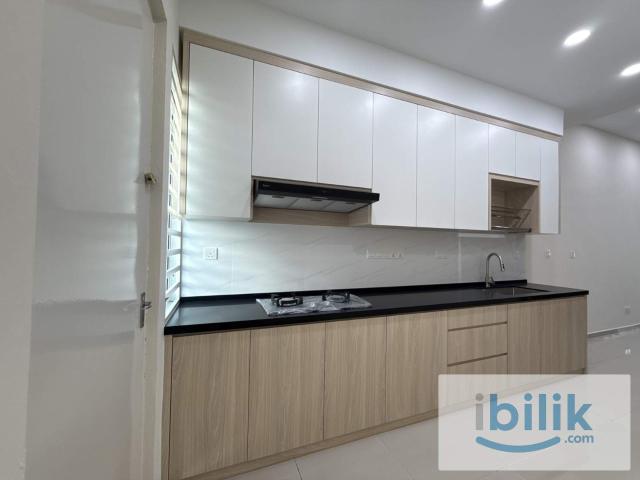 Brand New Master Room with Balcony at Sunway Cassia Batu Maung