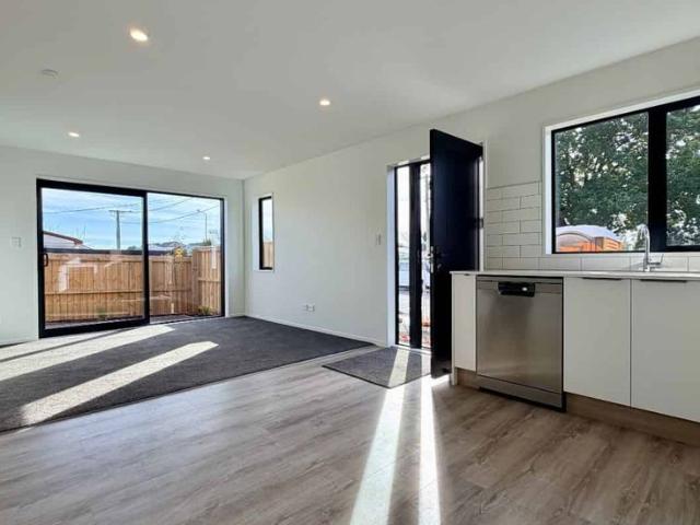 Brand New & Smelling Like Success – Welcome to 10 McLean Street