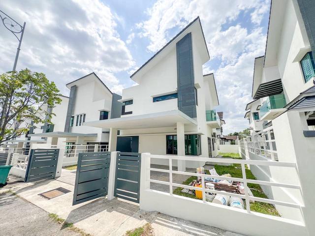 Double Storey Intermediate Terrace Hillpark 2 Bandar Teknologi Kajang
