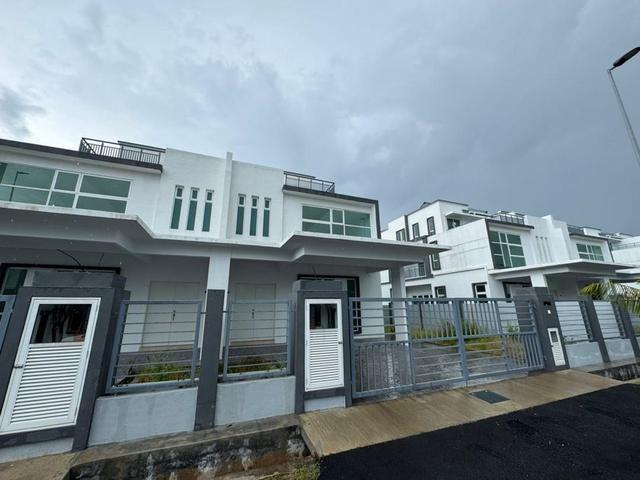 BRAND NEW SEMI D 3 Storey Taman Klebang Utama Gated Guarded