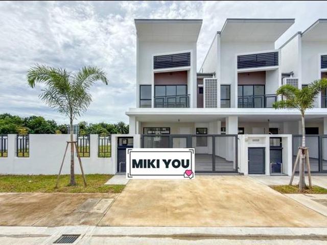 Brand new SemiFurnishAvela corner 2 storey house bandar rimbayu
