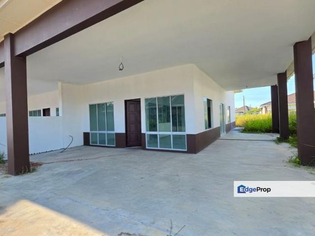 Brand New Single Storey Terrace Corner at Matang 5th Mile Greenwood for