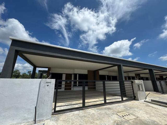 Brand New single storey corner jalan Batu kawa matang