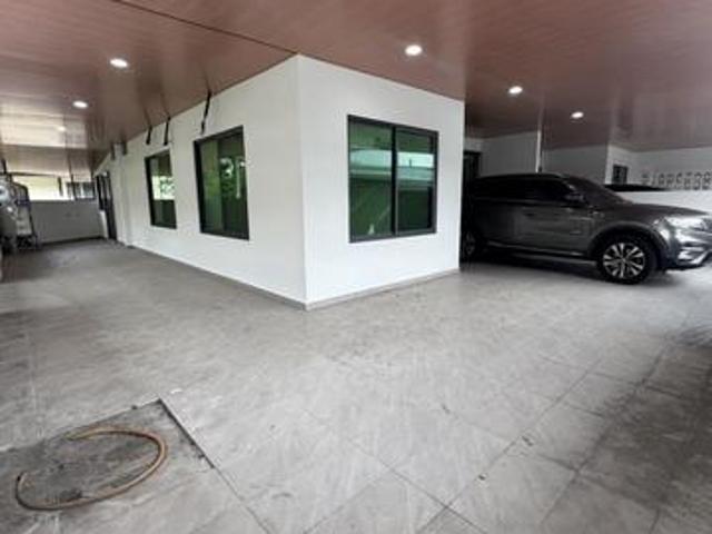 Brand New Single Storey Corner Lot Kampung Lapan for Rent