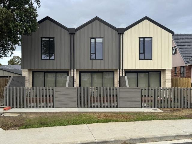 Brand New, Spacious 2 Bedroom, 2 Level Townhouses for Rent – Te Atatū Peninsula