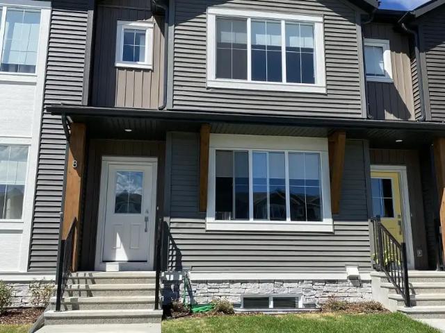 Brand New Spacious Townhouse in Fireside Close to Schools and Parks