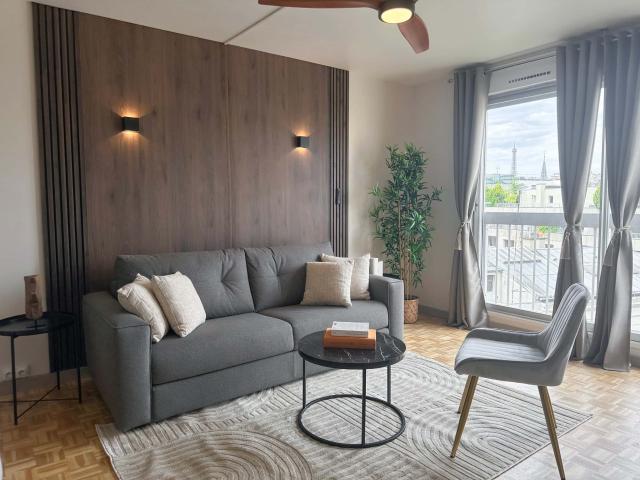 Brand new studio with Eiffel Tower view!
