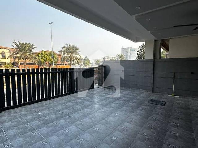 Brand New Stunning Designer Main Boulevard House