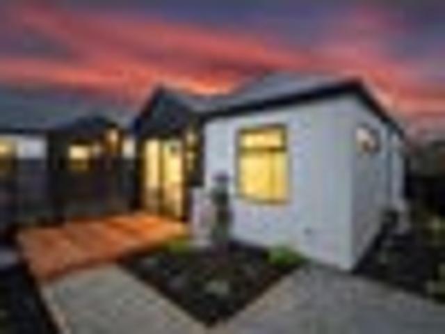 Brand New Standalone Townhouse Ready For You!