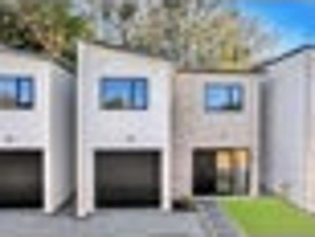 Brand New Standalone Family Homes Beside the Park