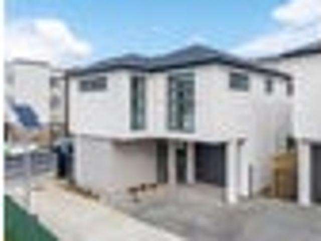 Brand New Standalone Home in Mt Wellington