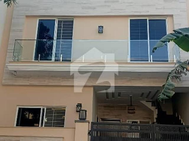 Brand New Park Face 5 Bed House 50 Feet Road Sector G 11 Islamabad For Sale