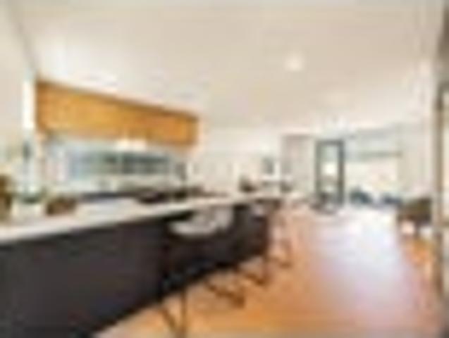 Brand New Ready to Move In Freehold Title