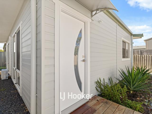 Brand New Rear Residence with Modern Finishes