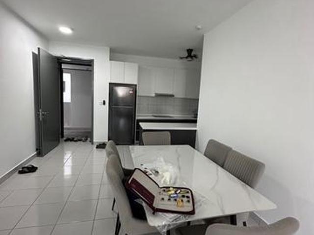 Brand new renovated 3 bedrooms fully furnished