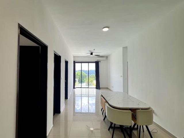 Brand New Resort Style Condo 10 minutes away from Bukit Jalil