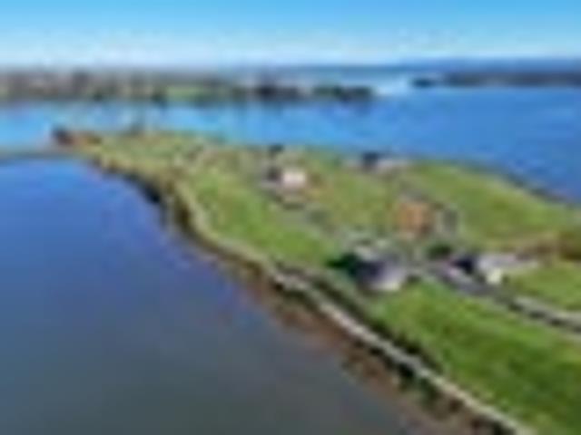 Brand New Waterfront Home on Pararekau Island