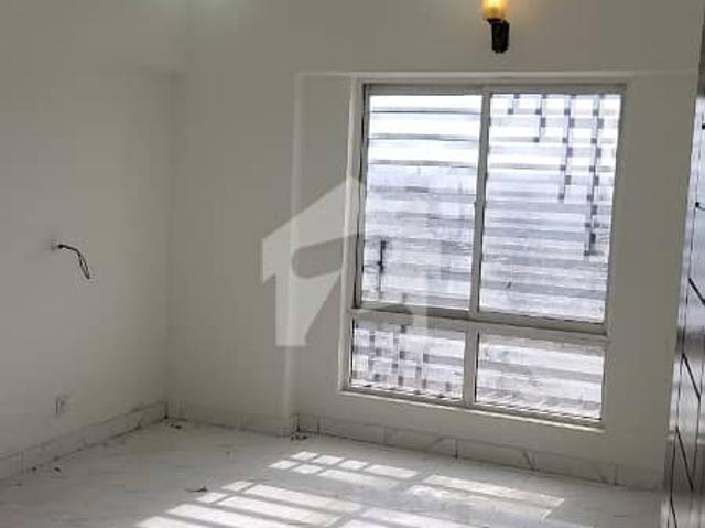 Brand New West Open Apartment Available For Rent