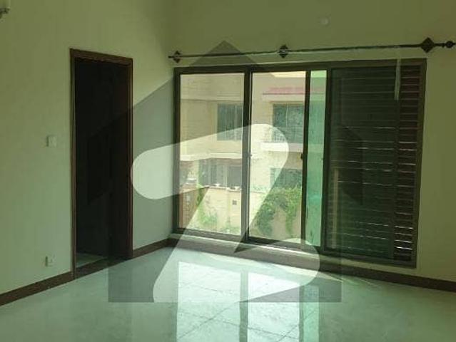 Brand New West Open Park Facing SU House Is Available For Rent