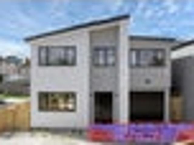 178m² MOL Family Home with Downstairs Ensuite