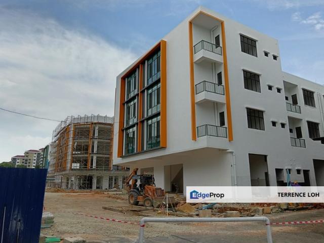 Brand new shoplot within Permas prime location