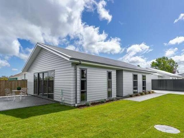 Brand New Townhouses BEO 749500