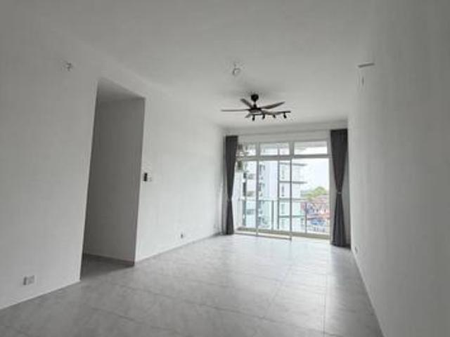Brand New The Senai Garden 21 Bed 2 Bath Partial Furnish Near Airport
