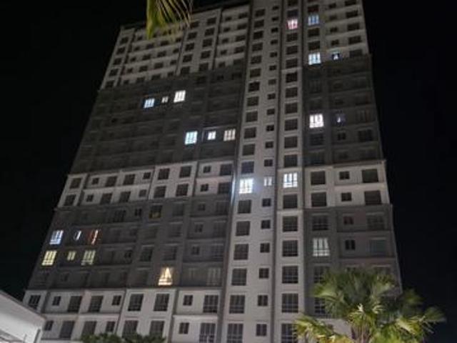 Brand New Unit Adenia Apartment Bandar Parkland Klang