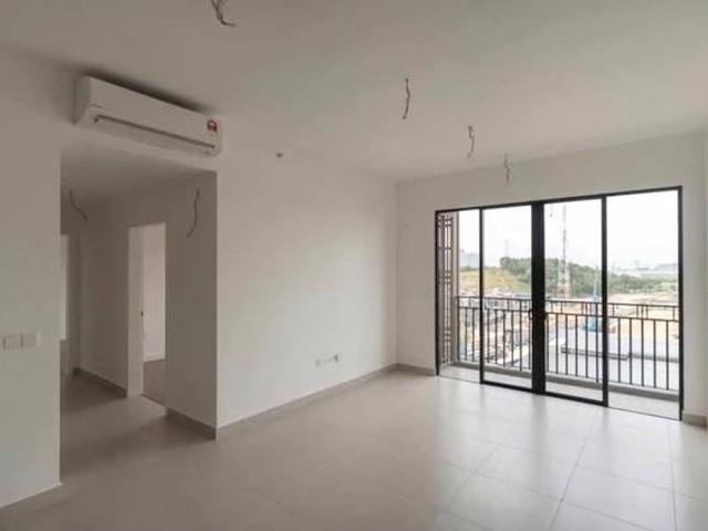 Brand New Unit Low Dense Condominium 3R2B Negotiable