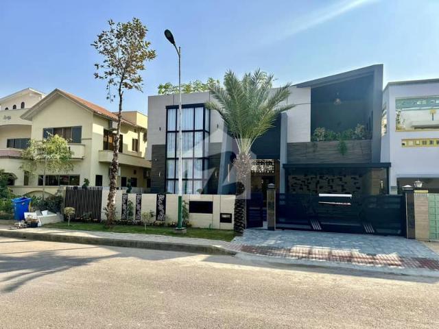 Brand New Ultra Modern Designer House For Sale Size 24 Marla