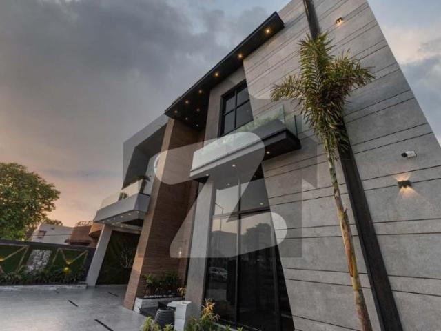 Brand new villa for sale dha phase 8
