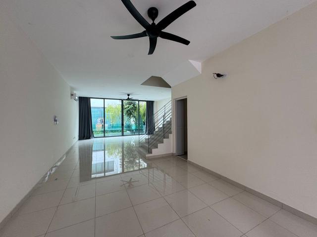 Brand New Xania Reflexion 3 StoreyTerrace in Bandar Nusaputra Puchong
