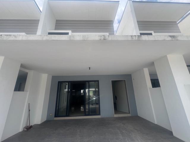 Brand newBandar rimbayu swan 2 storey terrace house for rent