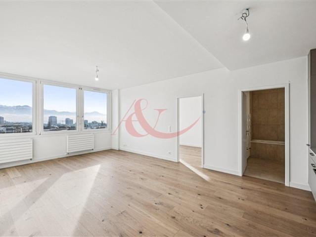 Brandneue 3,5 Zimmer Wohnung