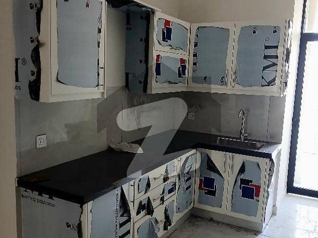 Branded 3BEDROOM Apartment With Lift Outclass Building Best For Small Family Living Only Job Person & Bankers Only. Rent