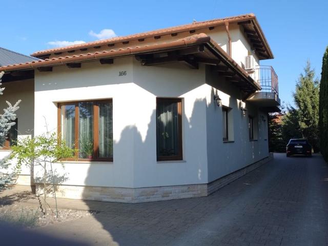 BRASADAS vinde vila 5 cam 190mp teren 10 ari str. Dara