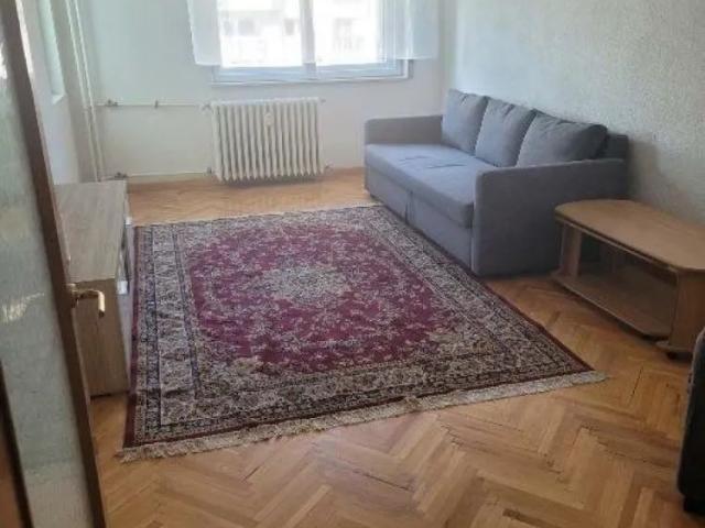 BRASADAS închiriază ap 2 camere decomandate Piata Unirii