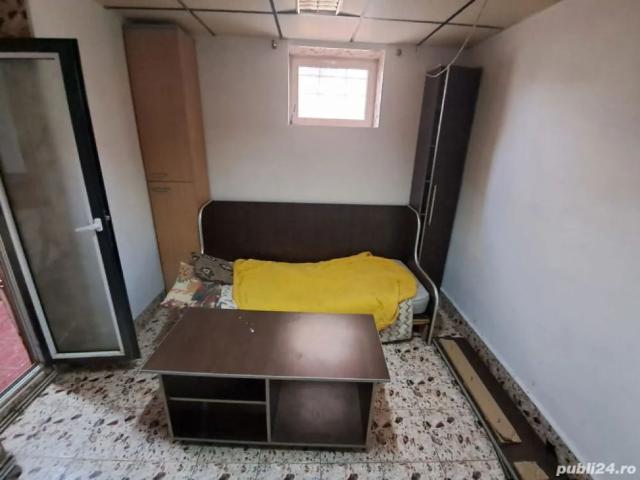 BRASADAS închiriază garsoniera 30mp la DEMISOL zona Bd.Unirii