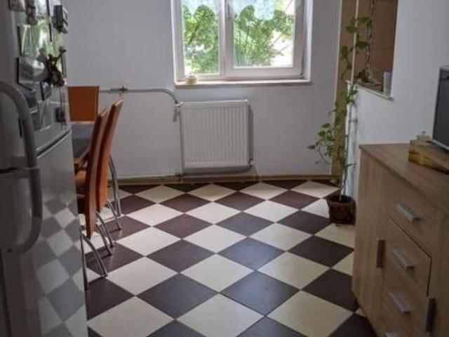 BRASADAS inchiriaza Apartament 3 camere Splaiul Unirii