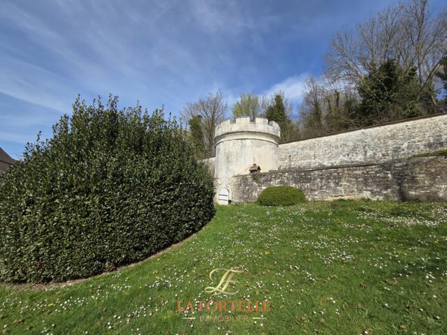 BREUIL EN VEXIN Propriété sur 3 hectares