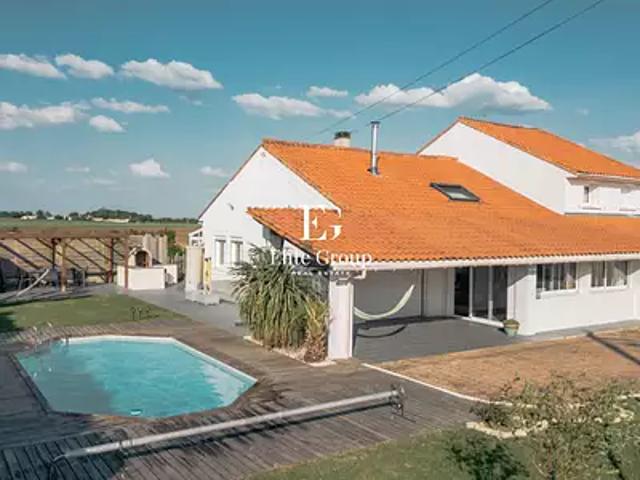 Breuil Magné 17870 Achat / Vente maison 7 pièces t7 piscine