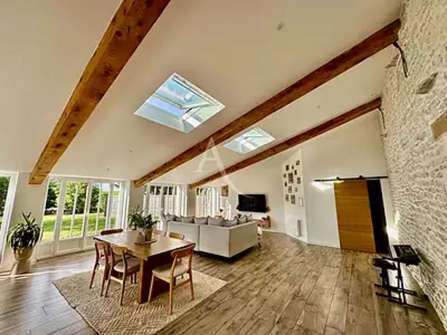 Breuil Magné 17870 Achat / Vente maison 7 pièces t7 terrasse parking